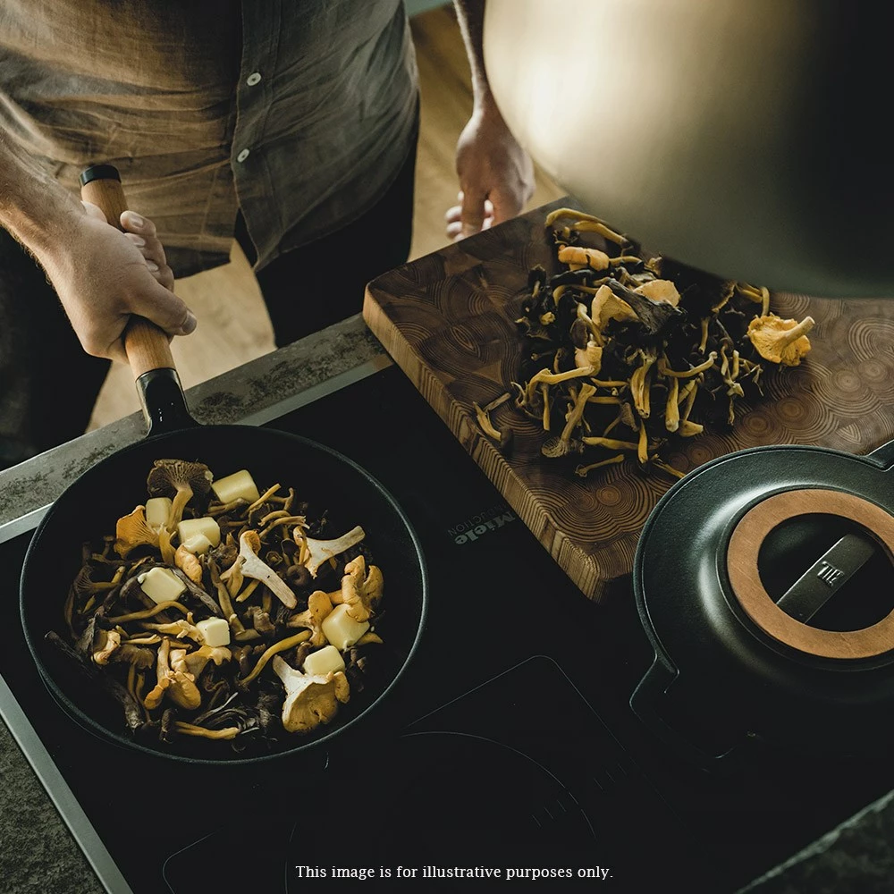 Fiskars Norden Cast Iron Non-Stick Frying Pan 26cm Made In Finland - Image 4