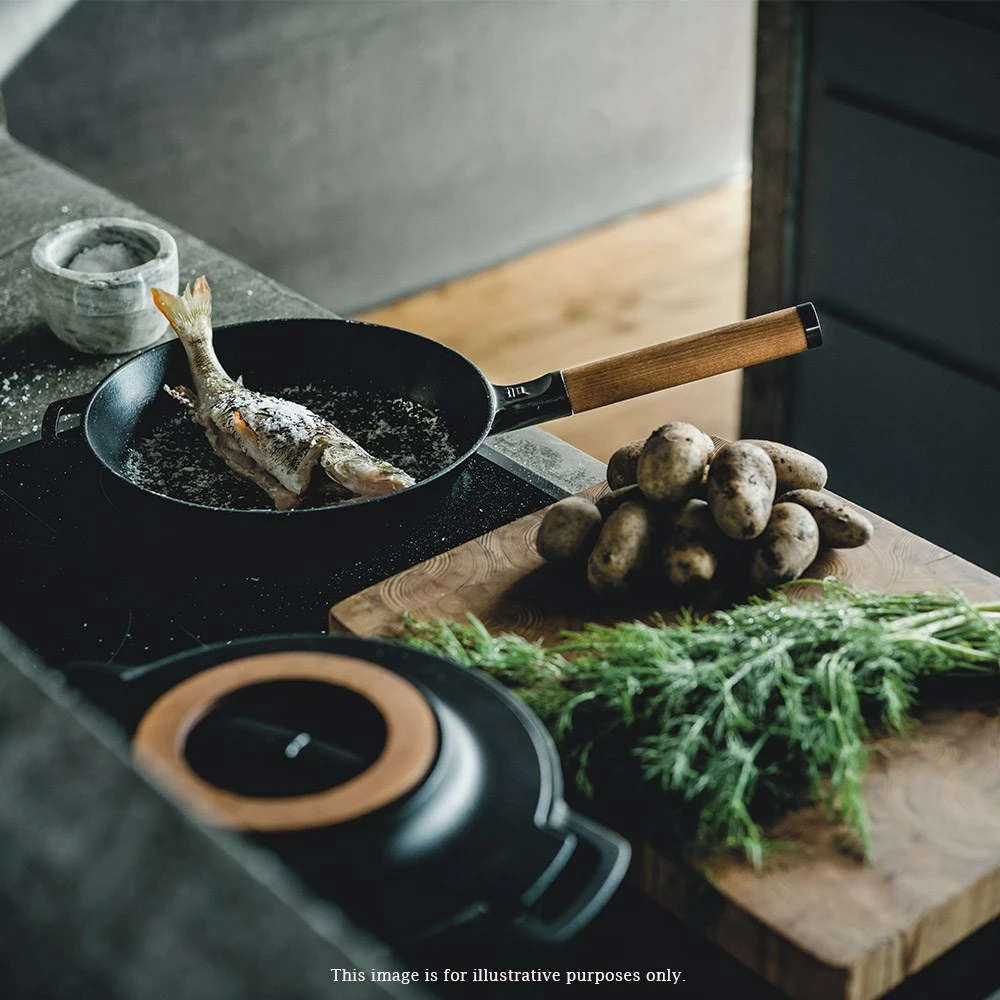 Fiskars Norden Cast Iron Non-Stick Frying Pan 26cm Made In Finland - Image 5