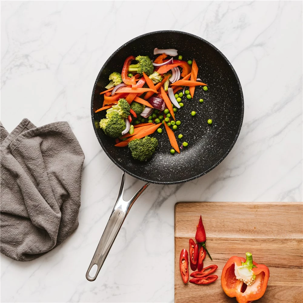 Baccarat Rock 28cm Stir Fry Pan - Image 4