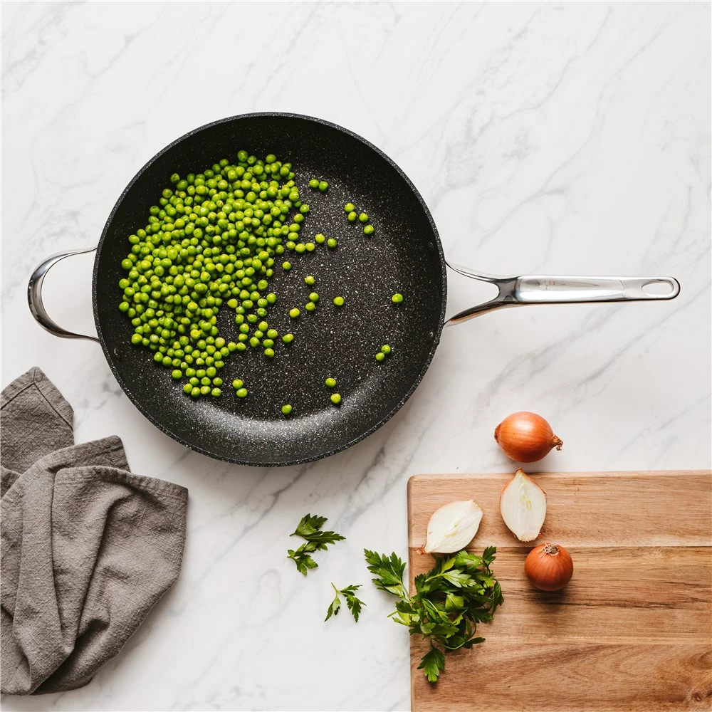 Baccarat Rock 32cm Frypan With Helper Handle - Image 2