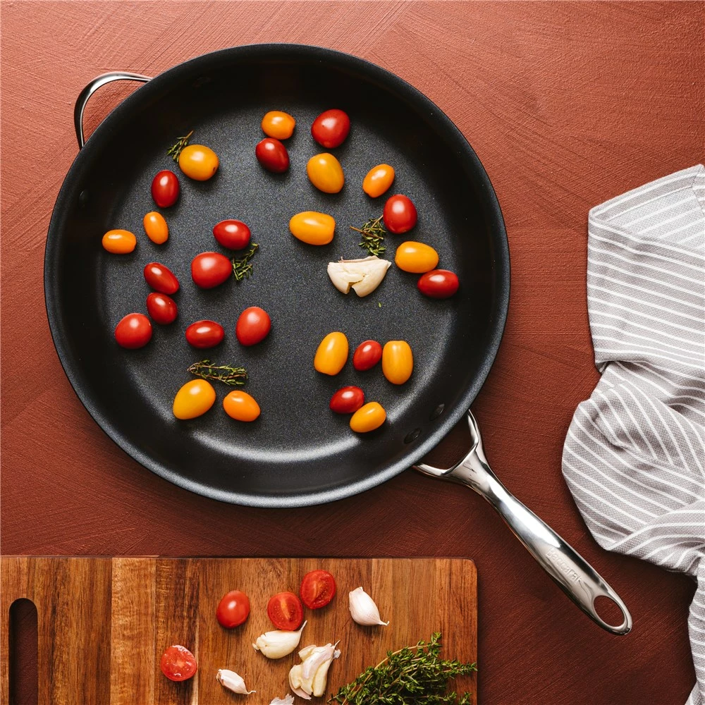 Baccarat ID3 Hard Anodised 32cm Frypan With Helper Handle - Image 3