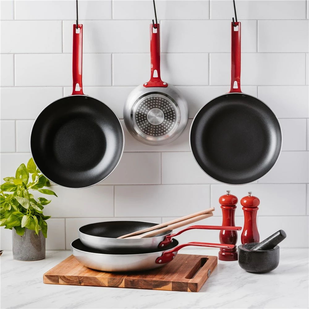 Baccarat Professional Non-Stick Frypan 28CM - Image 3